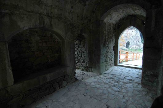 Hrad Orlík - současná druhá hradní brána vybudovaná v 1.polovině 15 st.